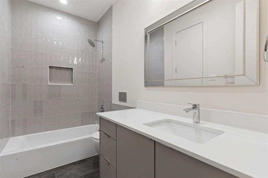 Furnished interior view inside a new home in , Dallas (Image 14).