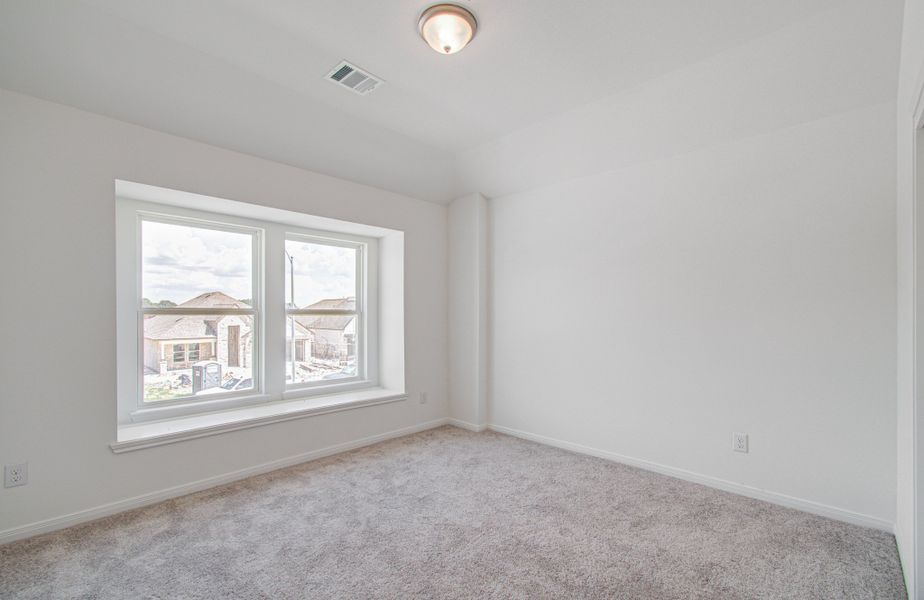 Spacious, unfurnished interior of a new home in Harmony Cove, Humble (Image 44).