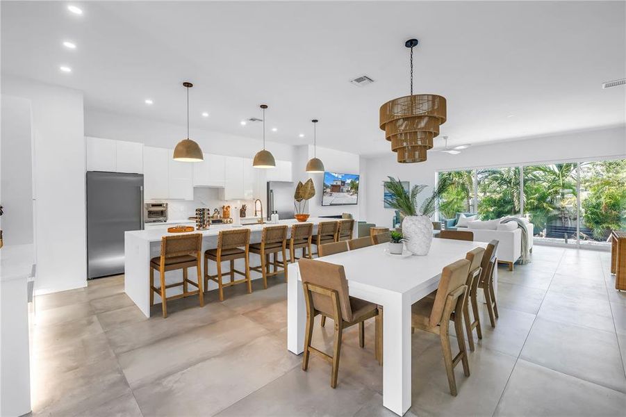 Furnished interior view inside a new home in , Sarasota (Image 43).