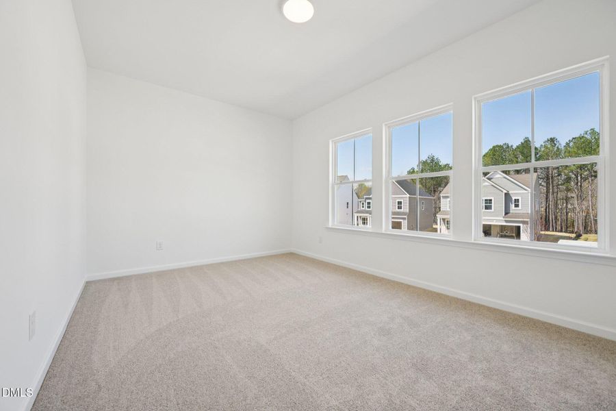 35-web-or-mls-Fetching Pl-S2503-035