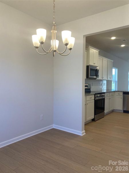 Spacious, unfurnished interior of a new home in Sunset Meadows, Charlotte (Image 12).