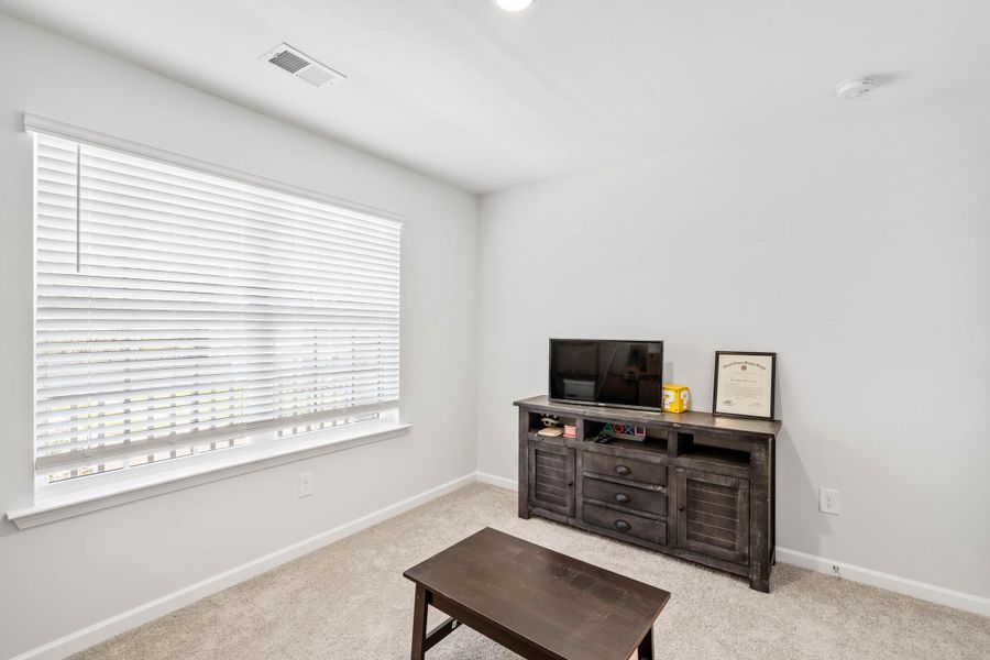 Furnished interior view inside a new home in , Beaufort (Image 34).