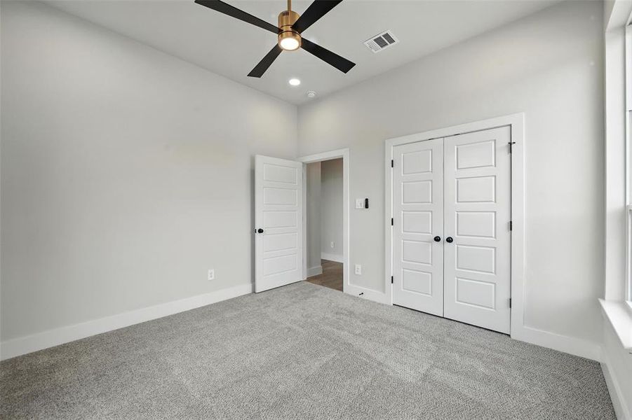 Image 34 of a home in .