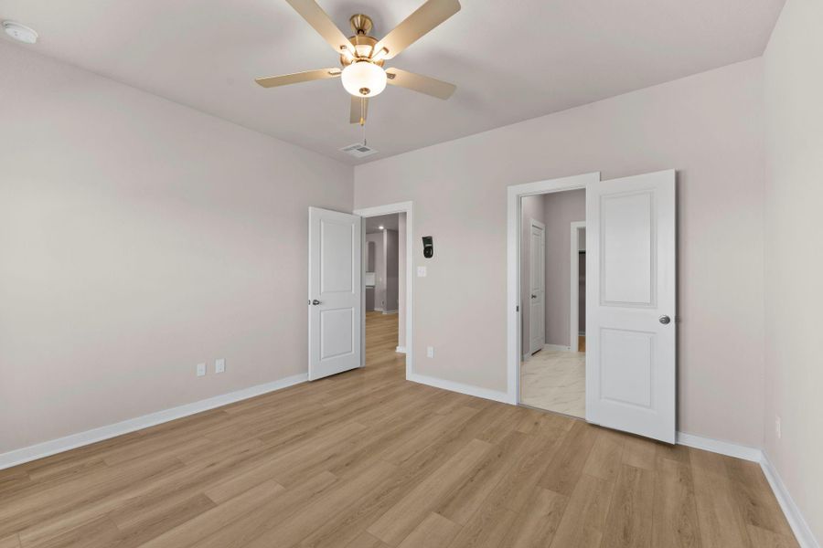 Spacious, unfurnished interior of a new home in Cypress Green, Hockley (Image 18).