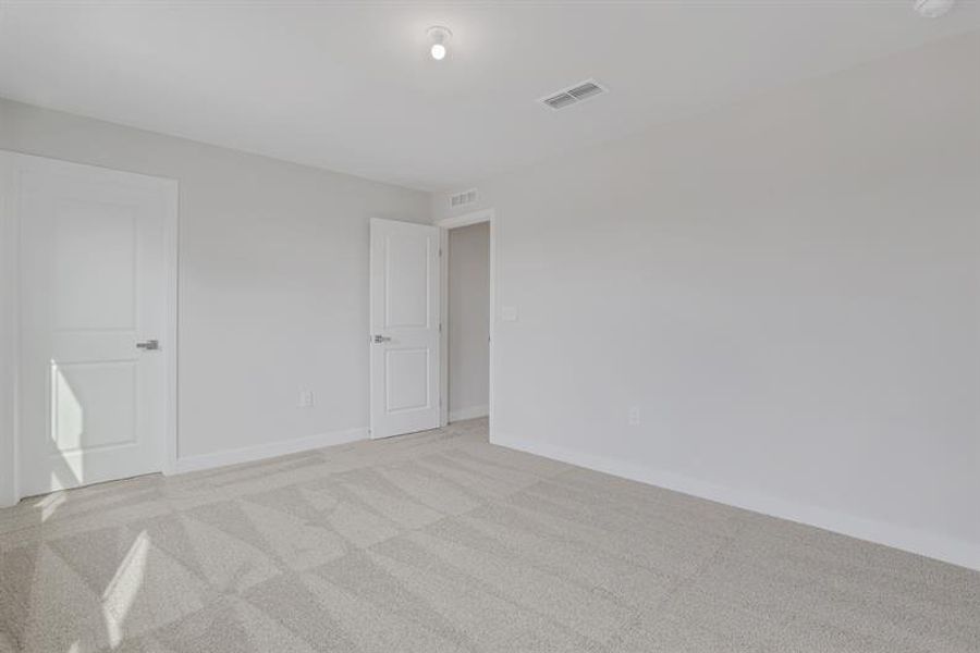 Spacious, unfurnished interior of a new home in Crystal Falls, Dawsonville (Image 41).