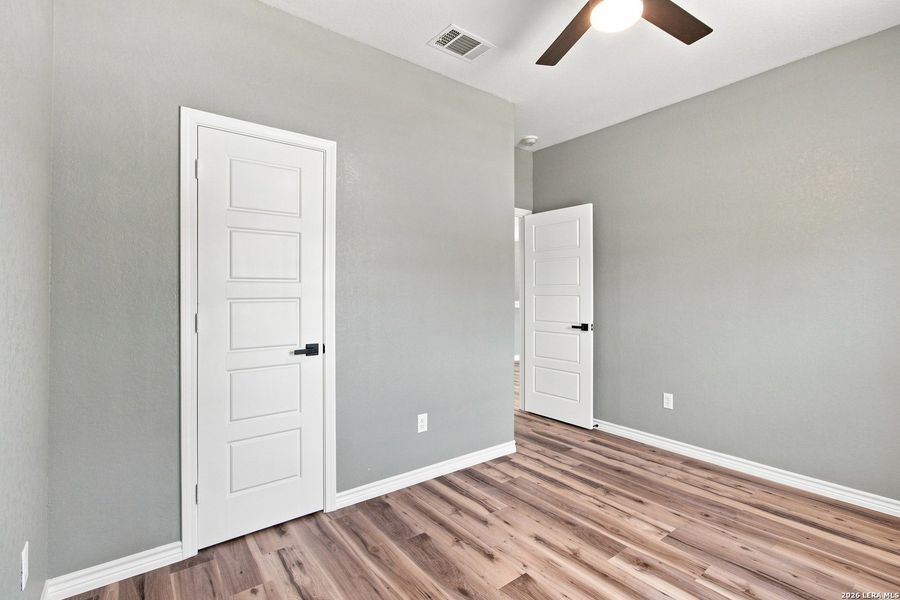 Spacious, unfurnished interior of a new home in , San Antonio (Image 13).