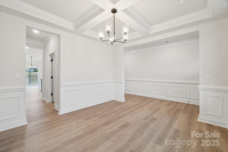 Spacious, unfurnished interior of a new home in Sylvan Creek, Denver (Image 37).