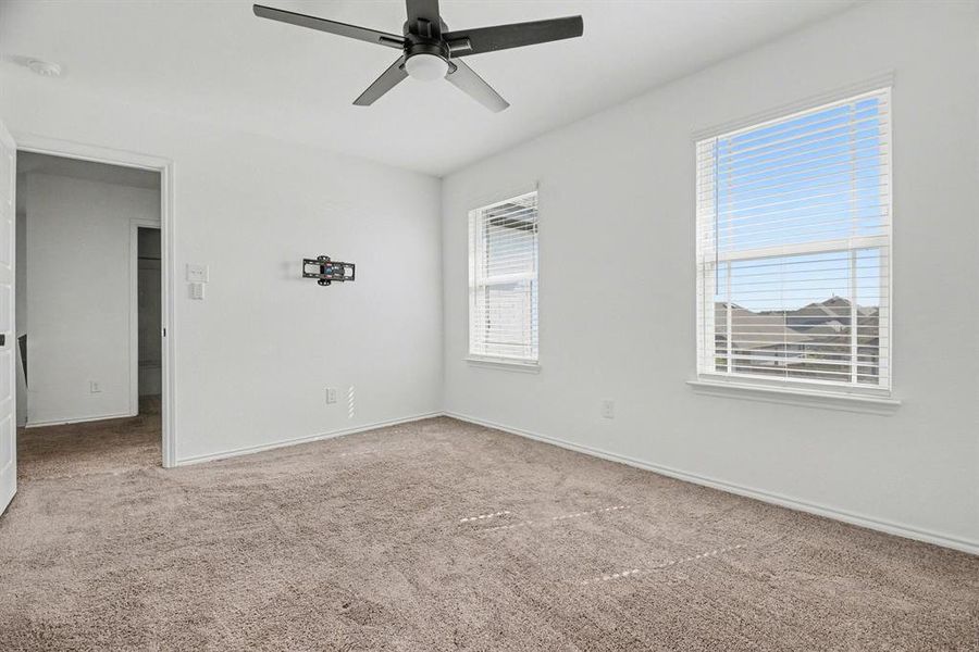 Spacious, unfurnished interior of a new home in , Royse City (Image 17).