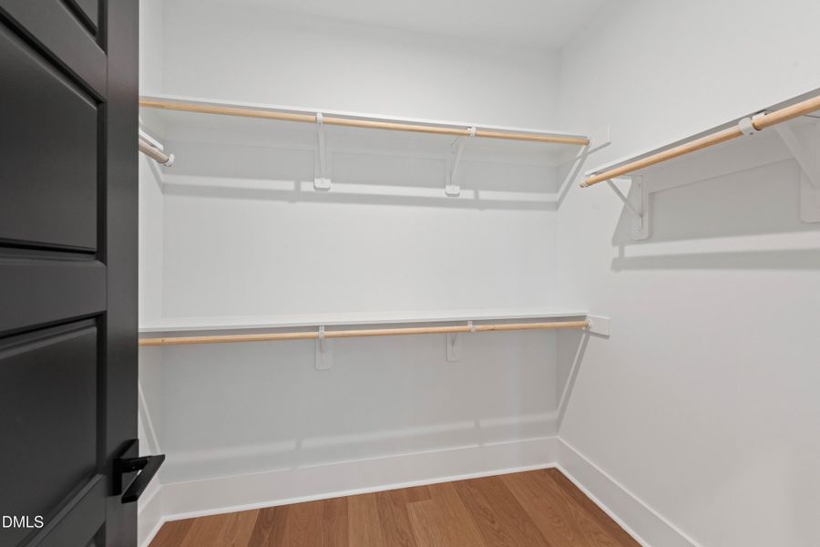 RGA-0436-00_Champlain A_Primary Closet-1 RGA-0436-00_Champlain A_Primary Closet-1