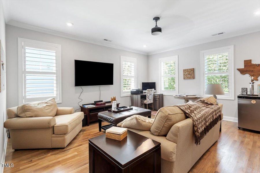 35-1017 Whitehall Cir [2489656]_35