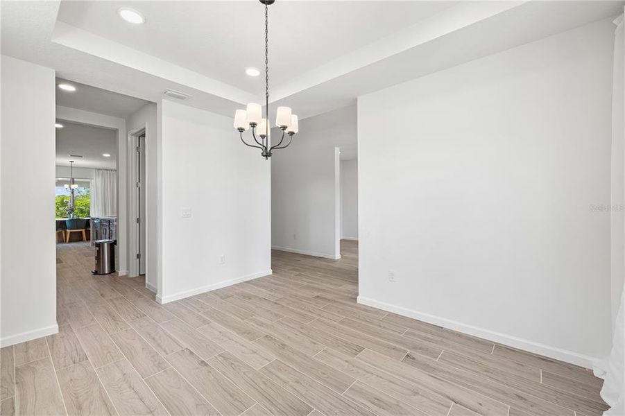 Spacious, unfurnished interior of a new home in , Winter Garden (Image 63).