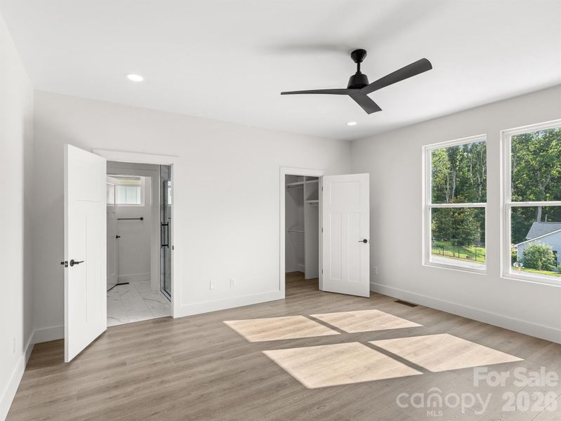 Spacious, unfurnished interior of a new home in , Hendersonville (Image 13).