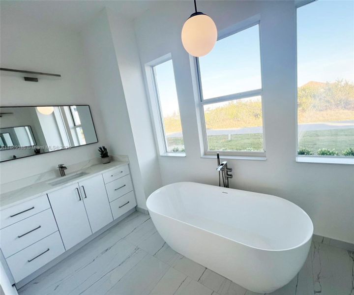 Furnished interior view inside a new home in , Port Charlotte (Image 5).