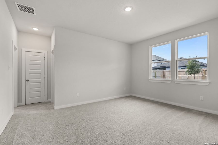 Spacious, unfurnished interior of a new home in Cinco Lakes, San Antonio (Image 24). Spacious, unfurnished interior of a new home in Cinco Lakes, San Antonio (Image 24).