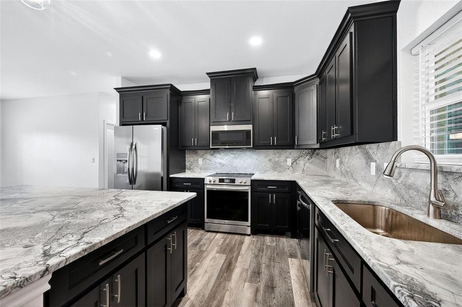 Furnished interior view inside a new home in , Denison (Image 9).