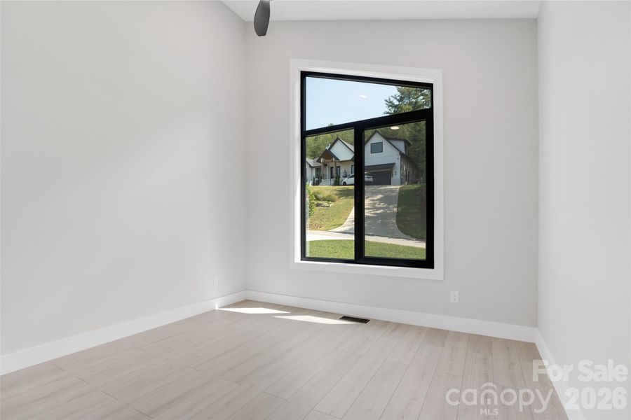 Spacious, unfurnished interior of a new home in , Leicester (Image 22).