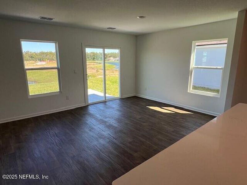 Spacious, unfurnished interior of a new home in Sawmill Branch Express, Palm Coast (Image 25).