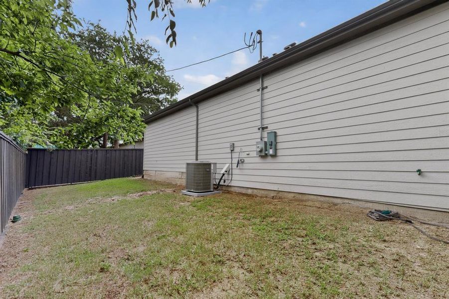 Side Yard Side Yard