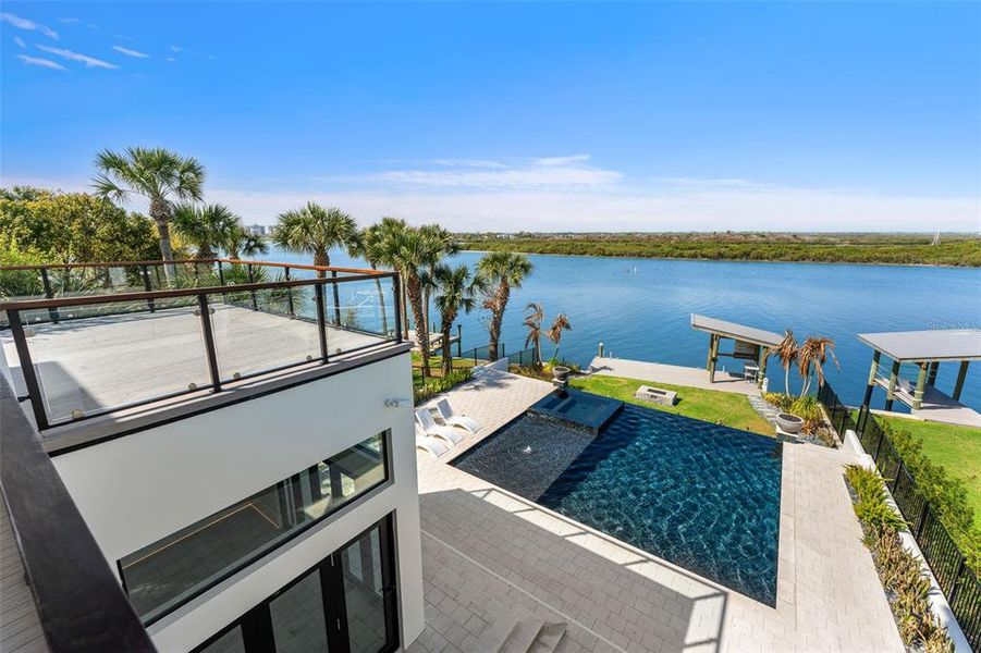 Exterior details and patio area of a home in , New Smyrna Beach (Image 36).