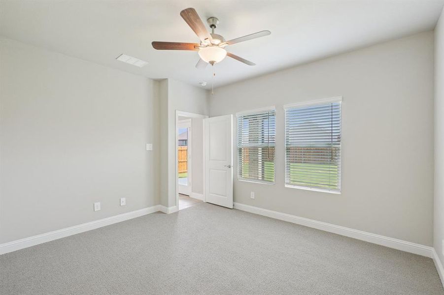 Photo is not of the actual home, but is an inspirational photo of builder’s model home and may depict options, furnishings, and/or decorator features that are not included. Photo is not of the actual home, but is an inspirational photo of builder’s model home and may depict options, furnishings, and/or decorator features that are not included.