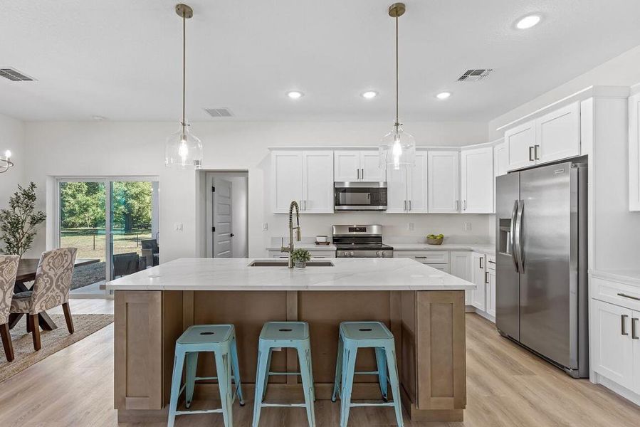 8836-97th-Ct-HigMedia-025-1280