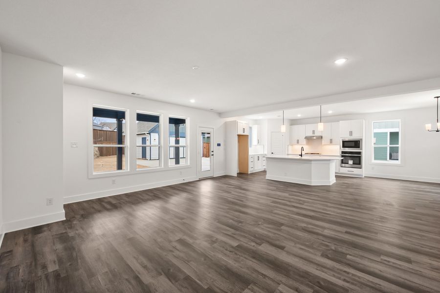 Spacious, unfurnished interior of a new home in Heritage Towne, Midlothian (Image 20). Spacious, unfurnished interior of a new home in Heritage Towne, Midlothian (Image 20).