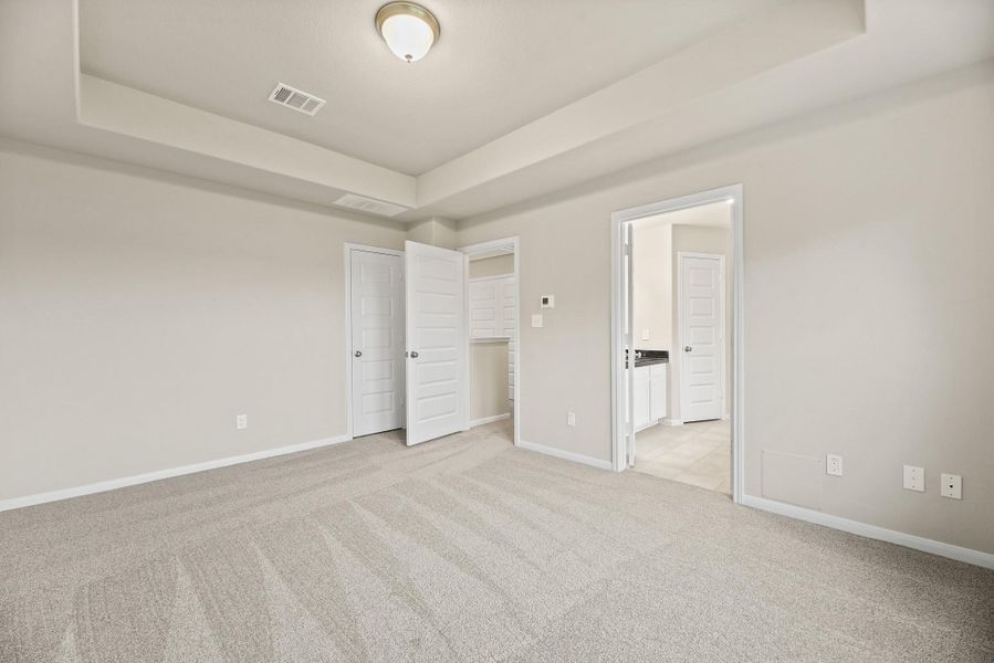 Private owner's suite (*Photo not of actual home and used for illustration purposes only.)