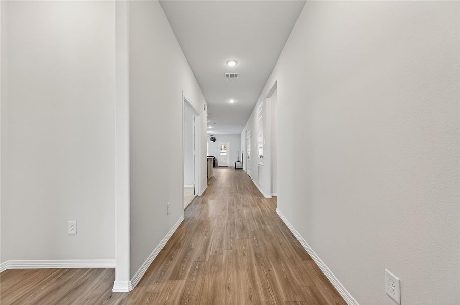 Spacious, unfurnished interior of a new home in , Tomball (Image 24).