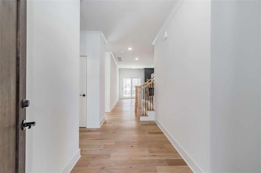 Spacious, unfurnished interior of a new home in , Gainesville (Image 43).