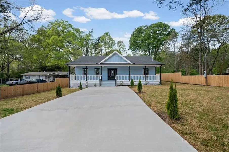 Front exterior of a new home in , Rome, GA, highlighting curb appeal (Image 2). Front exterior of a new home in , Rome, GA, highlighting curb appeal (Image 2).