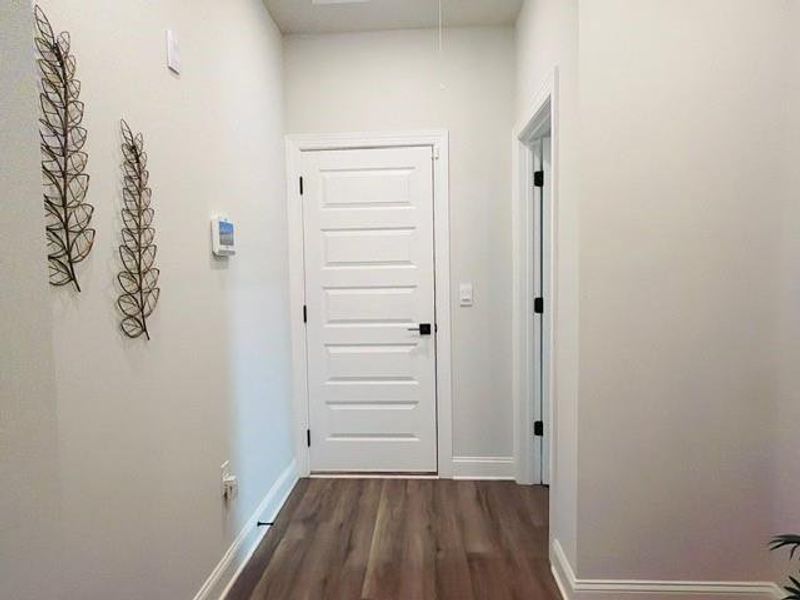 Spacious, unfurnished interior of a new home in Tuscany Hills, Douglasville (Image 19).