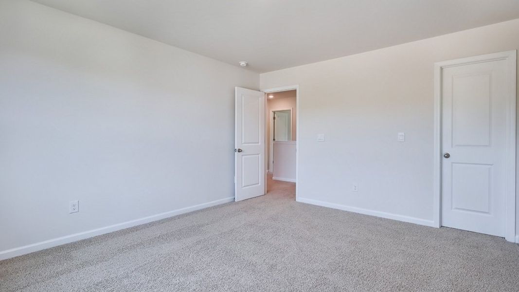 Spacious, unfurnished interior of a new home in Cambridge Park, Mebane (Image 19). Spacious, unfurnished interior of a new home in Cambridge Park, Mebane (Image 19).