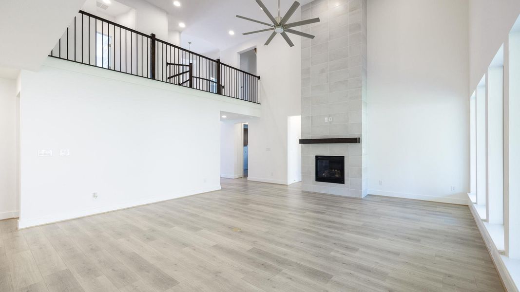 Spacious, unfurnished interior of a new home in Palmera Ridge, Leander (Image 13). Spacious, unfurnished interior of a new home in Palmera Ridge, Leander (Image 13).