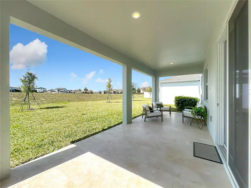 Exterior details and patio area of a home in Summerlake Reserve, Winter Garden (Image 3).