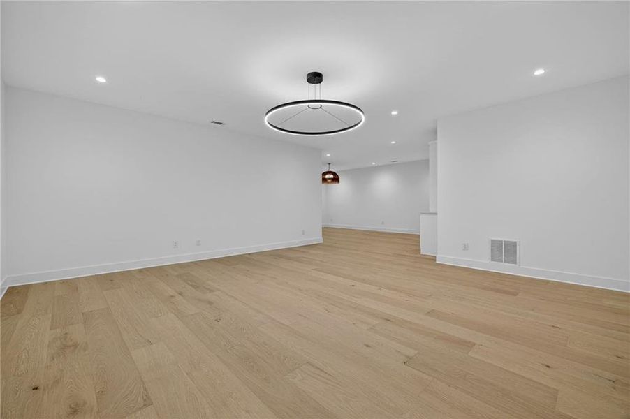 Spacious, unfurnished interior of a new home in , Atlanta (Image 22).