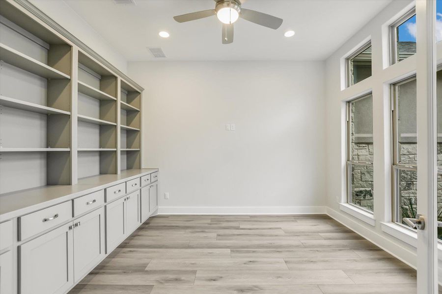 Furnished interior view inside a new home in Leander Estates, Leander (Image 10).