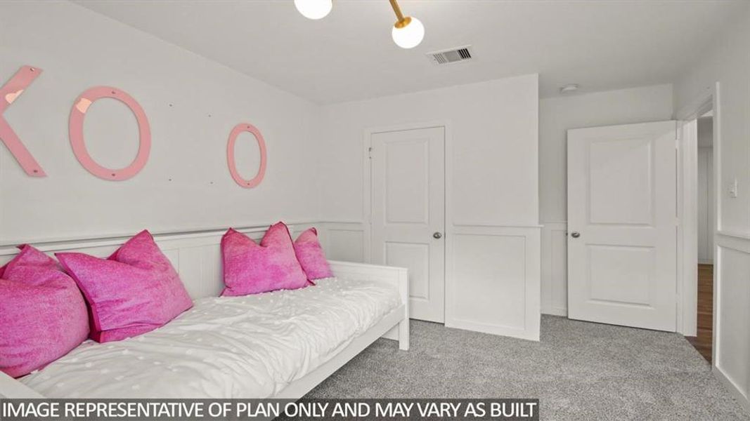 Furnished interior view inside a new home in Silverthorne, Conroe (Image 10).