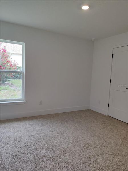 Spacious, unfurnished interior of a new home in Sugarmill Woods, Homosassa (Image 24). Spacious, unfurnished interior of a new home in Sugarmill Woods, Homosassa (Image 24).