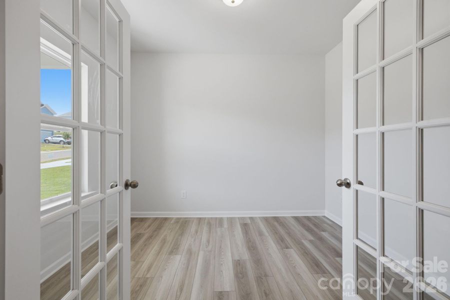 Spacious, unfurnished interior of a new home in Catawba Trace, Catawba (Image 16).
