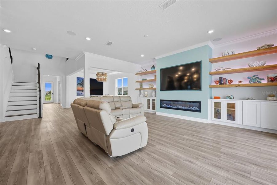 Furnished interior view inside a new home in , Orlando (Image 37).