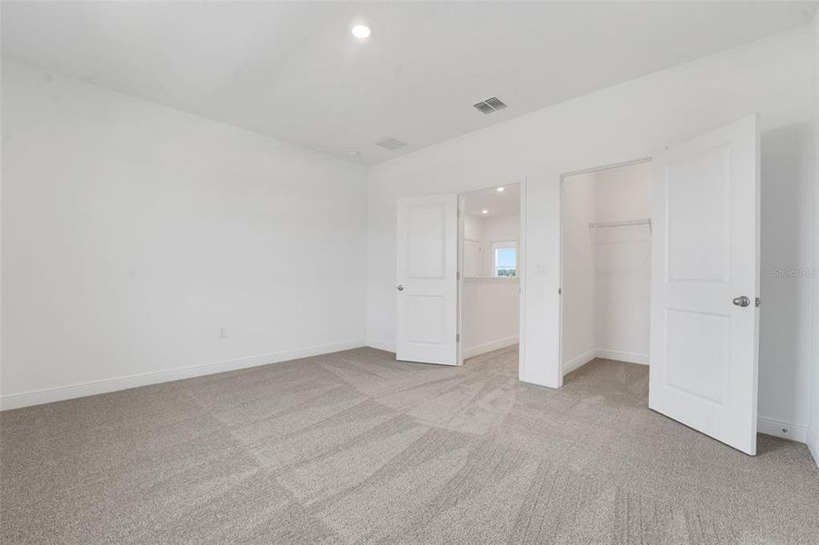 Spacious, unfurnished interior of a new home in Crossroads at Kelly Park, Apopka (Image 17). Spacious, unfurnished interior of a new home in Crossroads at Kelly Park, Apopka (Image 17).