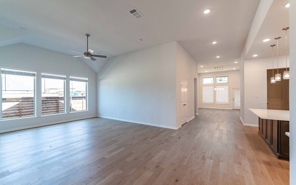 Spacious, unfurnished interior of a new home in Solterra, Mesquite (Image 20).