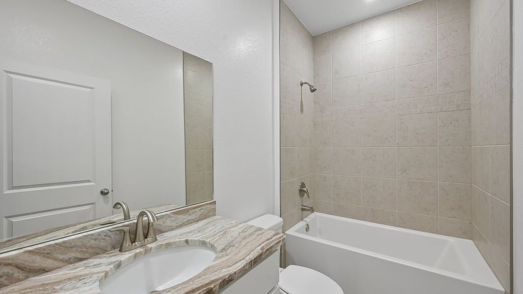 Furnished interior view inside a new home in Port Charlotte, Port Charlotte (Image 11).