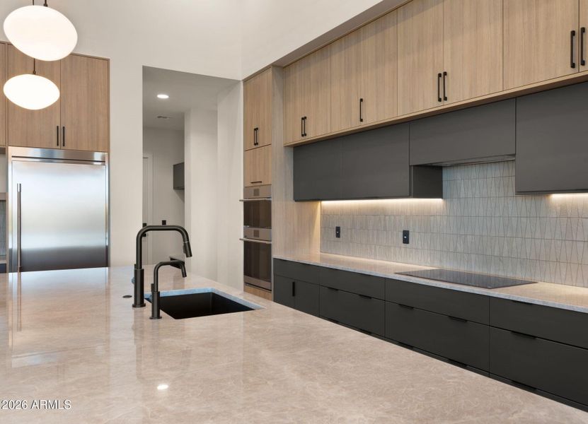 Lots of Counter Space Lots of Counter Space