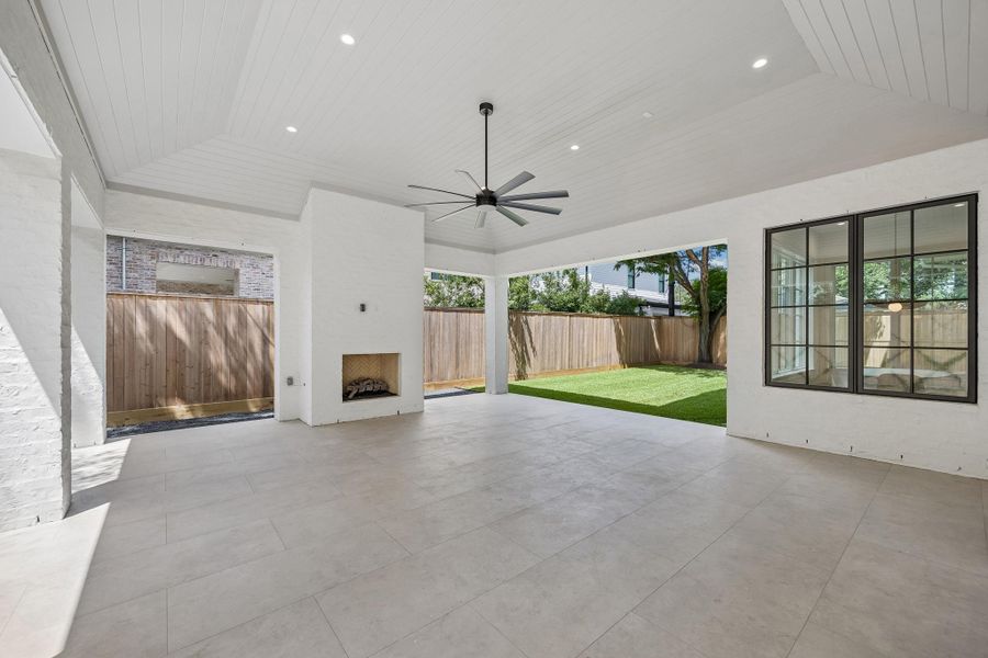 Spacious, unfurnished interior of a new home in , Houston (Image 33). Spacious, unfurnished interior of a new home in , Houston (Image 33).