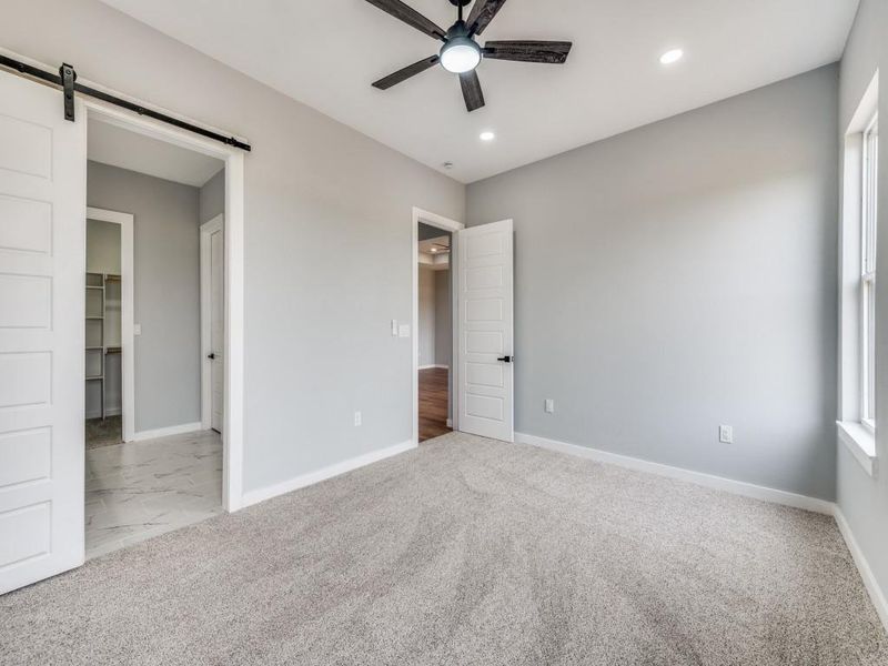Spacious, unfurnished interior of a new home in , De Leon (Image 22).