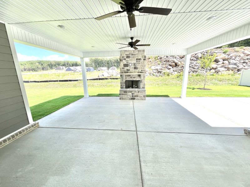 Exterior details and patio area of a home in Brewer Point, Murfreesboro (Image 3).