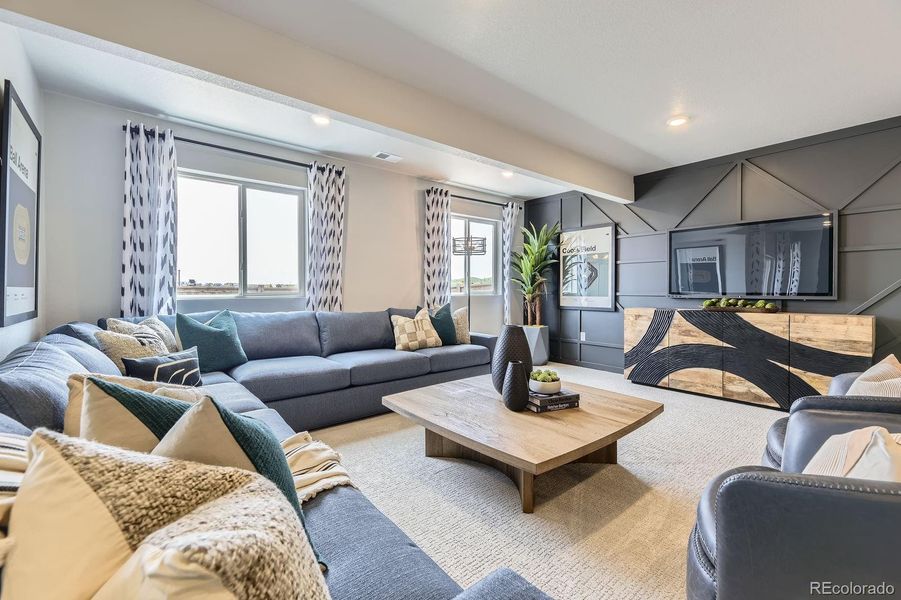 BASEMENT RECREATION ROOM