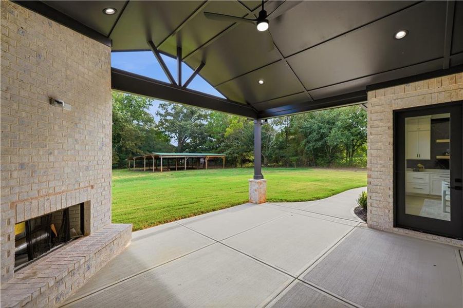 Exterior details and patio area of a home in , Monroe (Image 35).