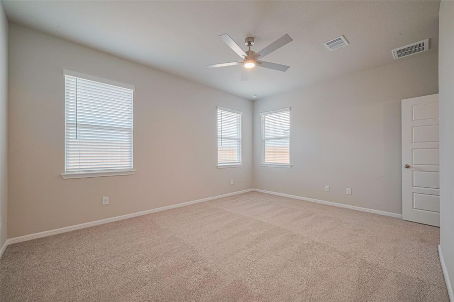 Spacious, unfurnished interior of a new home in La Segarra, Brookshire (Image 45).